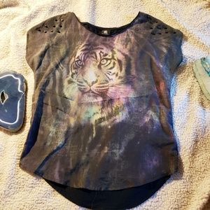 Hip rainbow tiger print blouse with shoulder studs
